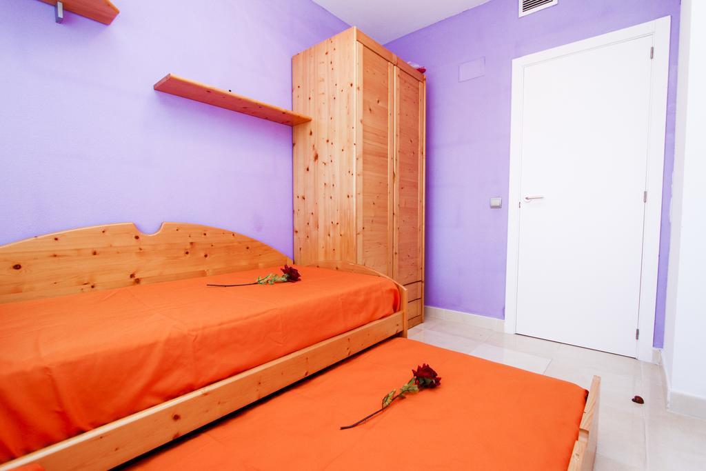 Ferienwohnung J Tramuntana Planet Costa Dorada Salou Zimmer foto