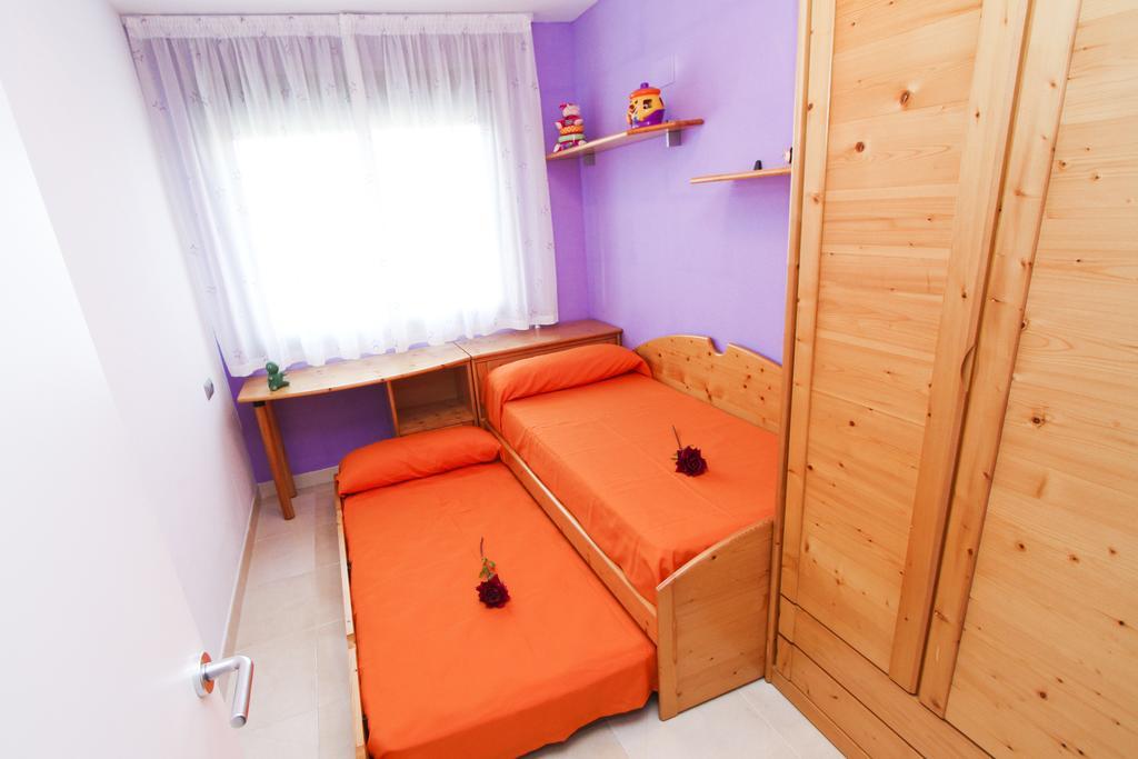 Ferienwohnung J Tramuntana Planet Costa Dorada Salou Zimmer foto
